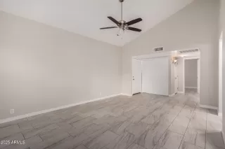 Photo #5: 6815017 Listing