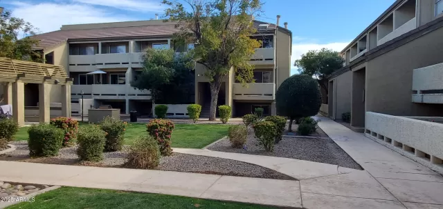 MLS: 6815498 Condo For Sale