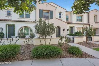 More Details about MLS # 6815985 : 2477 W MARKET PLACE#55