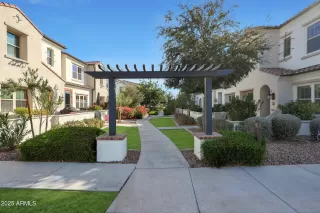 Photo #2: 6815985 Listing