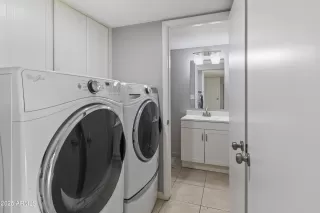 Photo #5: 6816036 Listing 