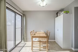 Photo #4: 6816246 Listing