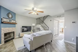 Photo #5: 6816246 Listing