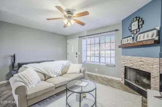 Photo #6: 6816246 Listing