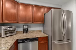 Photo #5: 6816401 Listing 