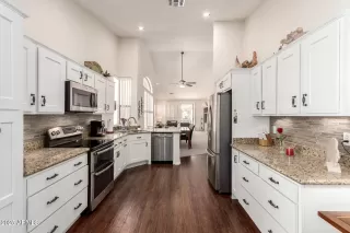 Photo #5: 6816693 Listing 