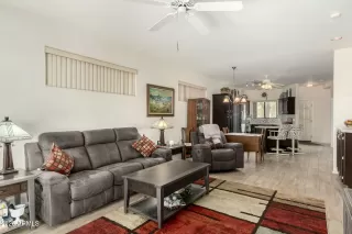 Photo #6: 6816709 Listing 