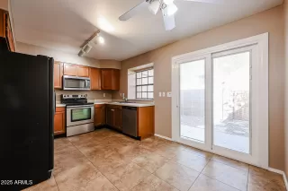 Photo #3: 6816895 Listing 