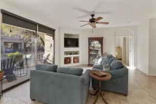 Photo #4: 6816910 Listing