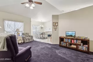 Photo #5: 6816932 Listing 