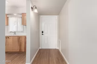 Photo #4: 6816980 Listing 