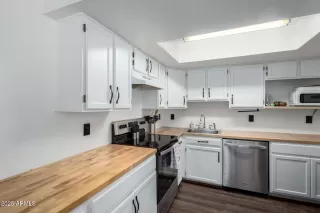 Photo #2: 6817150 Listing 