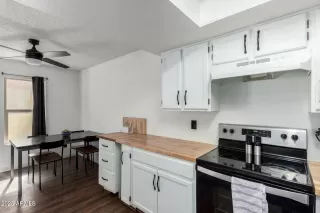 Photo #3: 6817150 Listing 