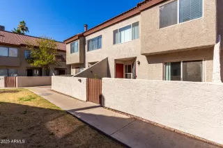 Photo #5: 6817150 Listing 
