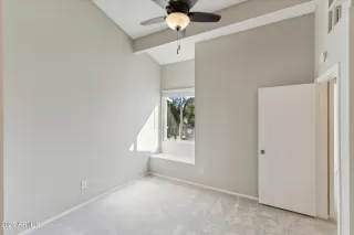 Photo #6: 6817523 Listing