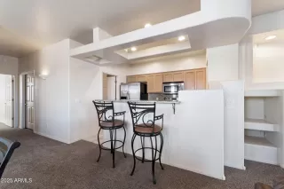 Photo #6: 6817678 Listing