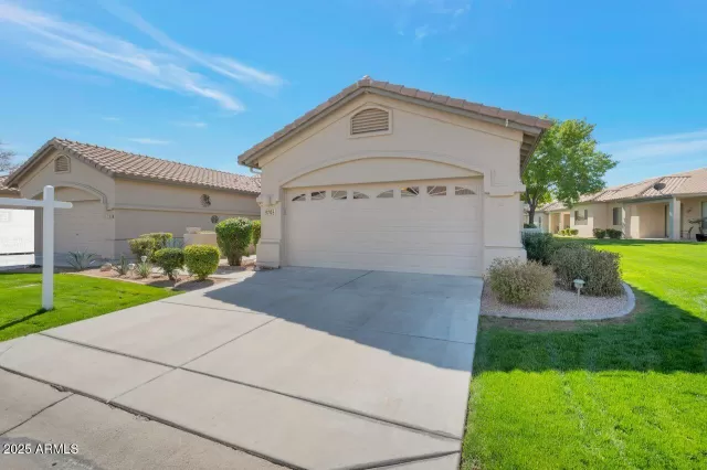 MLS: 6818401 Condo For Sale