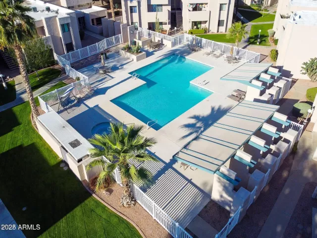 MLS: 6818725 Condo For Sale