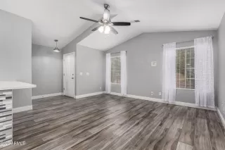 Photo #4: 6818735 Listing