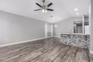 Photo #5: 6818735 Listing