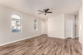 Photo #6: 6819303 Listing 