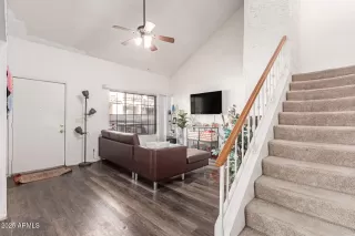 Photo #3: 6819680 Listing