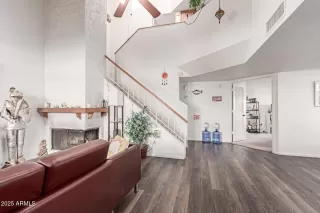 Photo #4: 6819680 Listing