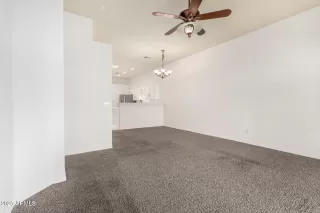 Photo #6: 6819869 Listing