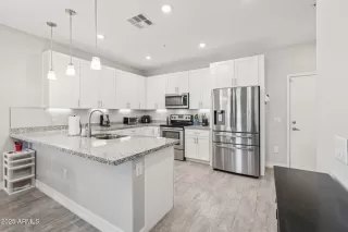 Photo #3: 6819879 Listing 