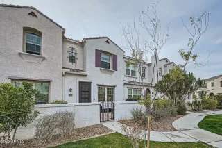 Photo #1: 6819929 Listing 