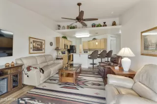 Photo #6: 6819953 Listing 