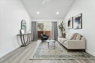 Photo #3: 6820065 Listing 