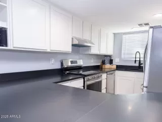 Photo #3: 6820159 Listing 