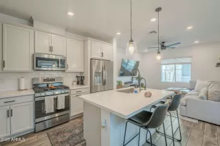 Photo #3: 6820259 Listing 