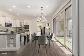 Photo #5: 6820586 Listing 