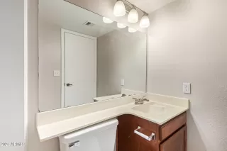 Photo #4: 6820676 Listing