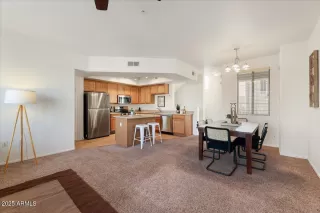 Photo #5: 6820686 Listing