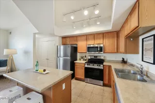 Photo #6: 6820686 Listing