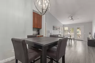 Photo #6: 6820689 Listing