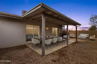 Photo #5: 6820696 Listing