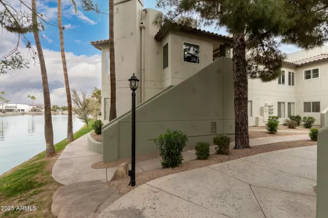 MLS: 6820938 Condo For Sale