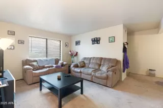 Photo #4: 6821009 Listing