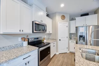 Photo #2: 6821382 Listing 