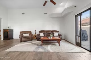 Photo #4: 6821523 Listing 