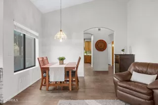 Photo #5: 6821523 Listing 