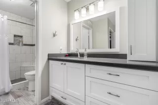 Photo #4: 6821690 Listing