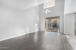 Photo #4: 6821839 Listing