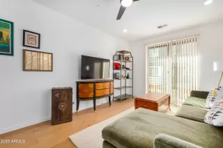 Photo #3: 6821898 Listing 