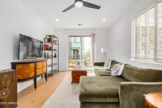 Photo #4: 6821898 Listing 