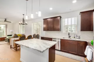 Photo #6: 6821898 Listing 